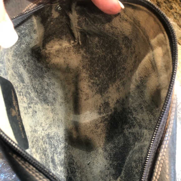 Authentic Gucci Sherry Line Crossbody - Picture 6 of 12